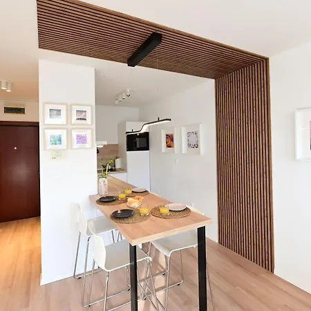 Delux Apartment La Arena With Private Garage Zagreb Exterior photo