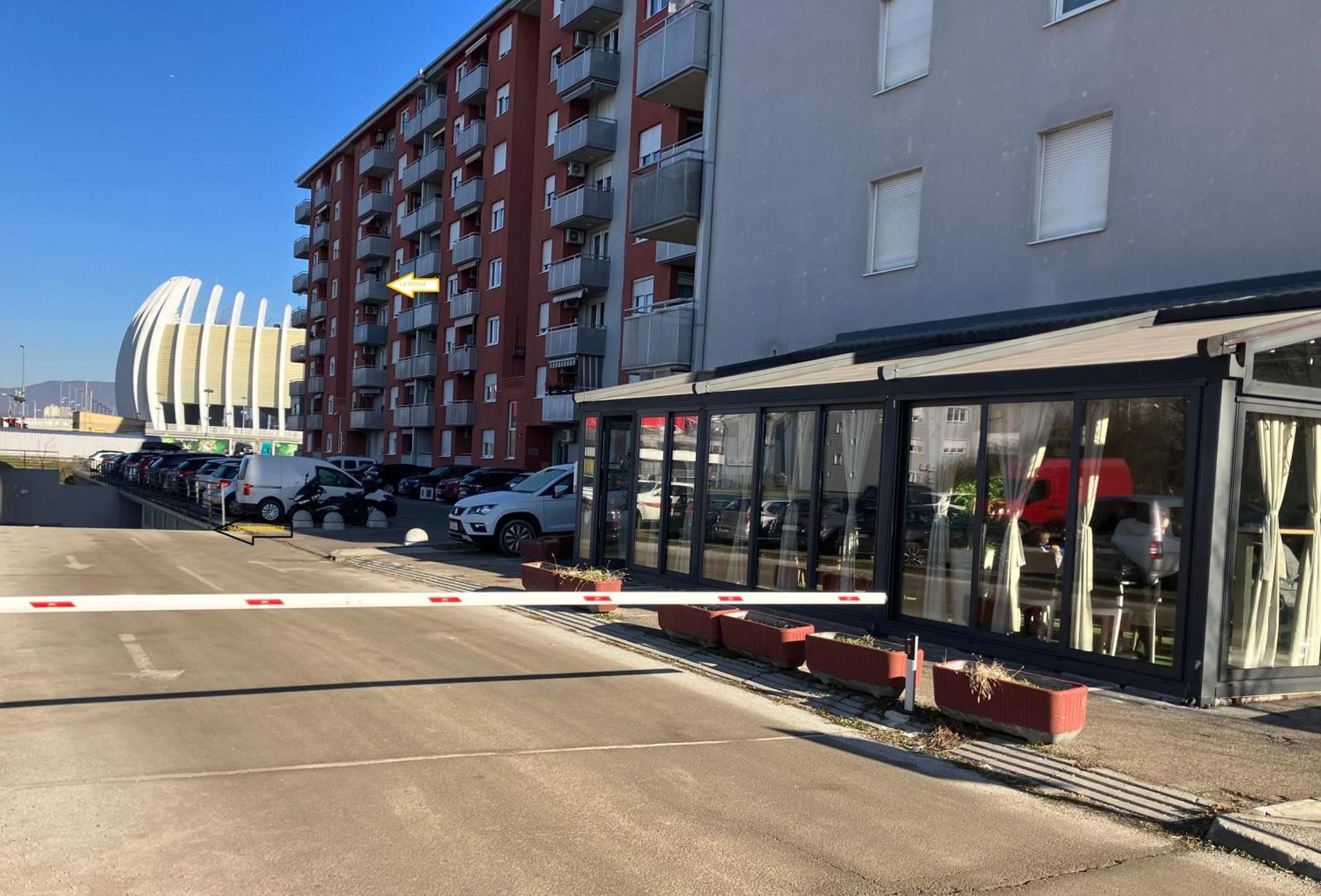 Delux La Arena With Private Garage Zagreb