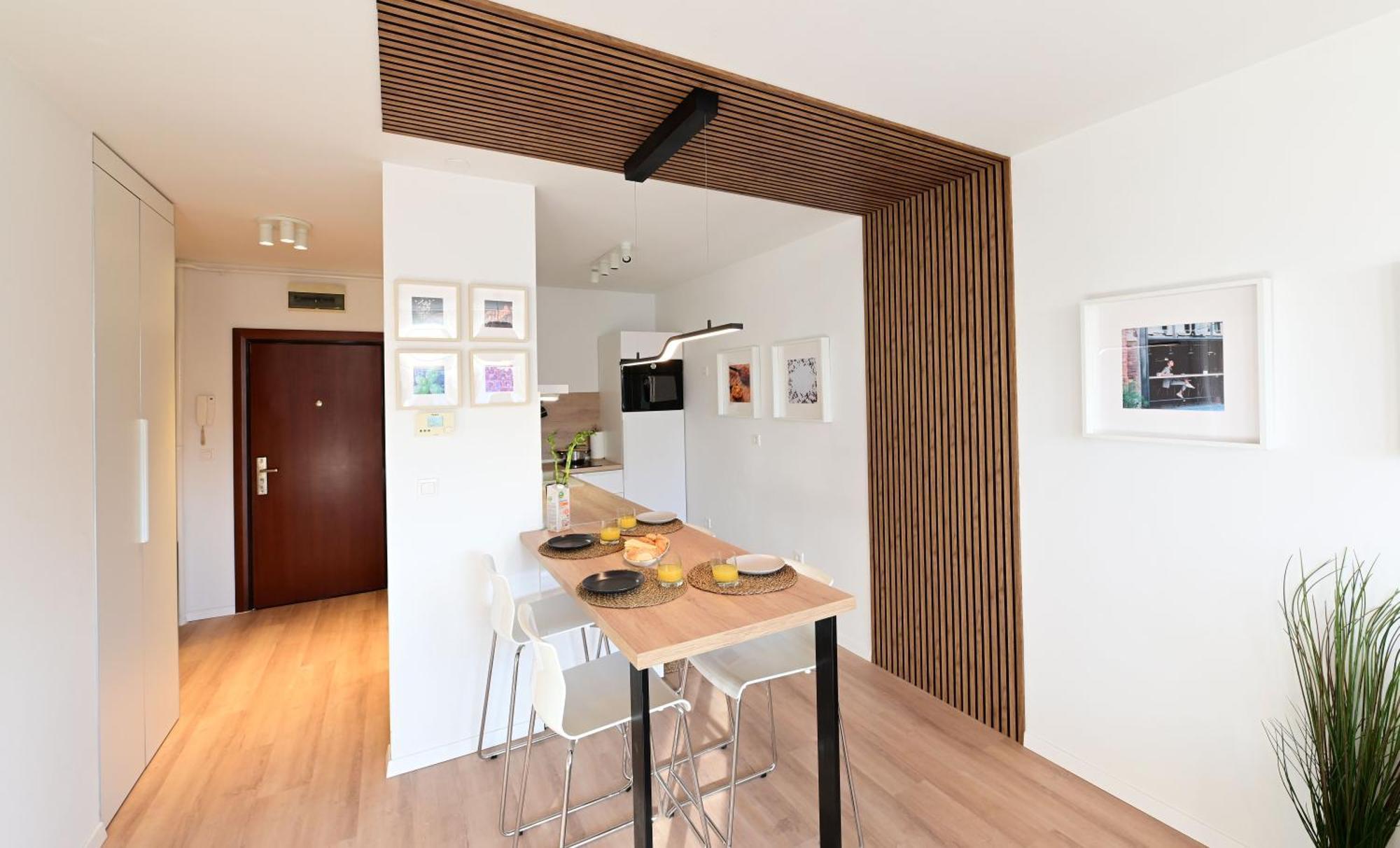 Delux La Arena With Private Garage