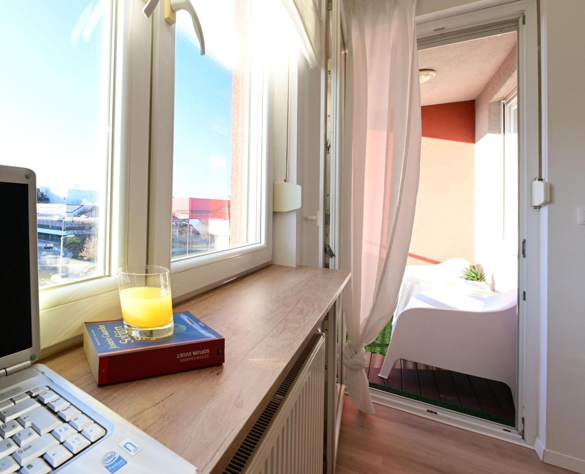 Delux La Arena With Private Garage Apartment Zagreb