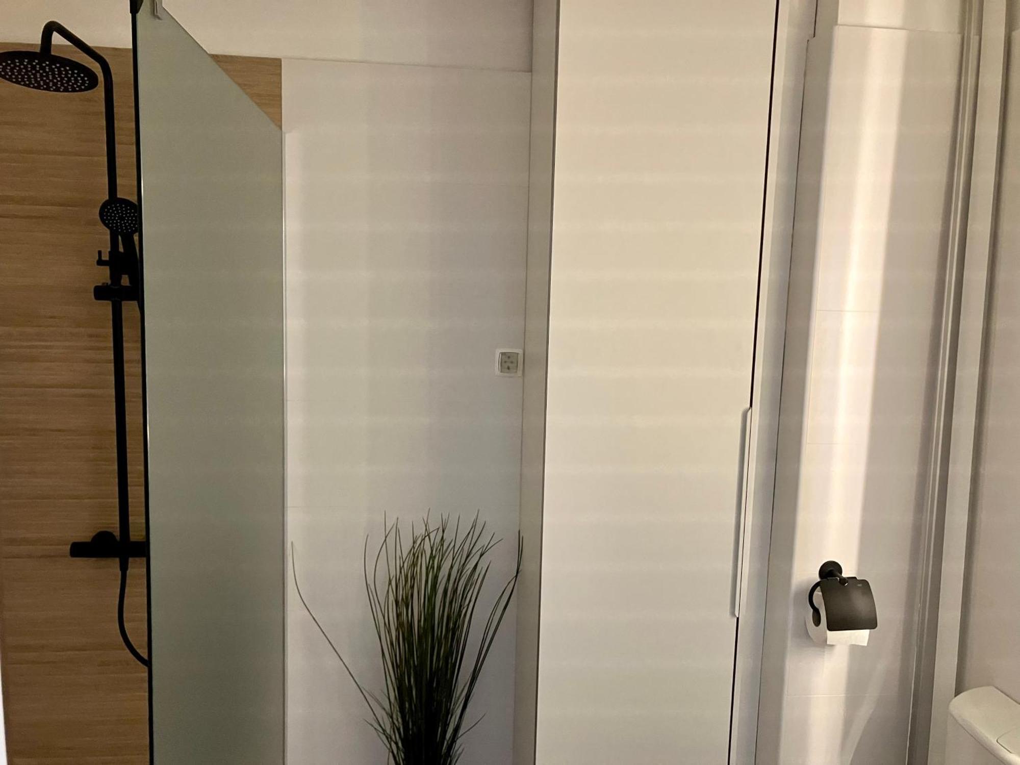 Delux La Arena With Private Garage Apartment *